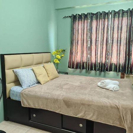 Affordable Staycation In Valleygolf Cainta Exterior photo