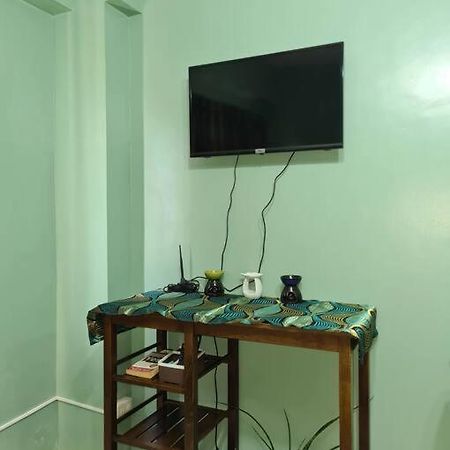 Affordable Staycation In Valleygolf Cainta Exterior photo